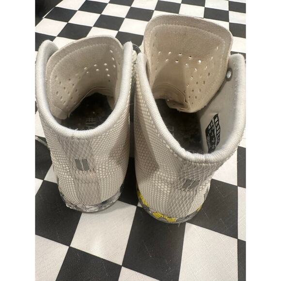 No Bull women’s high top cream spring fling size 8.5 training athletic shoe - Picture 3 of 7